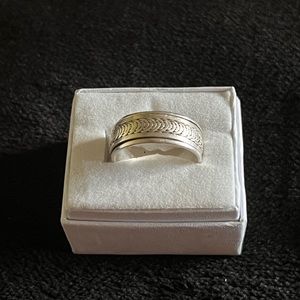 Sterling silver 925 spinner ring size 10